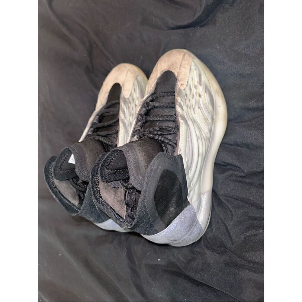 US SIZE 6 Yeezys adidas QNTM quantum basketball shoe